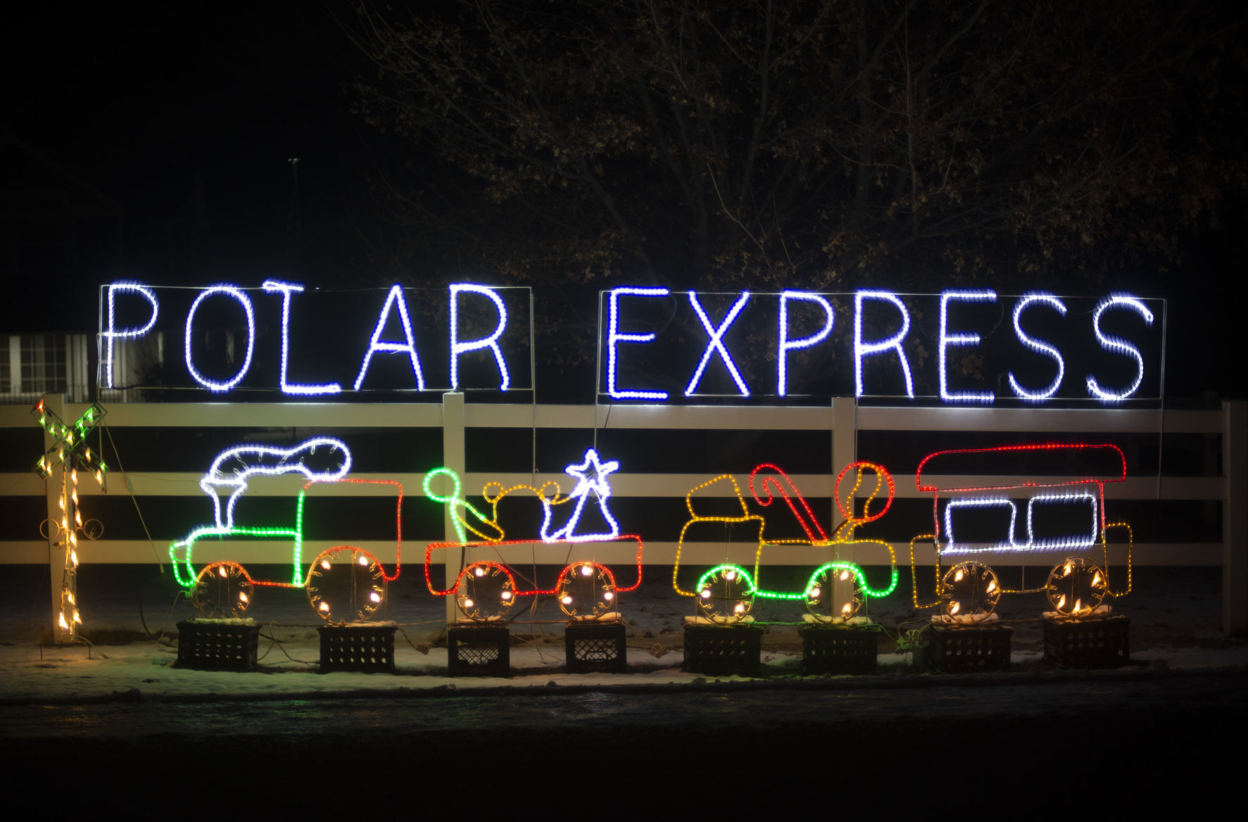 Holiday light displays